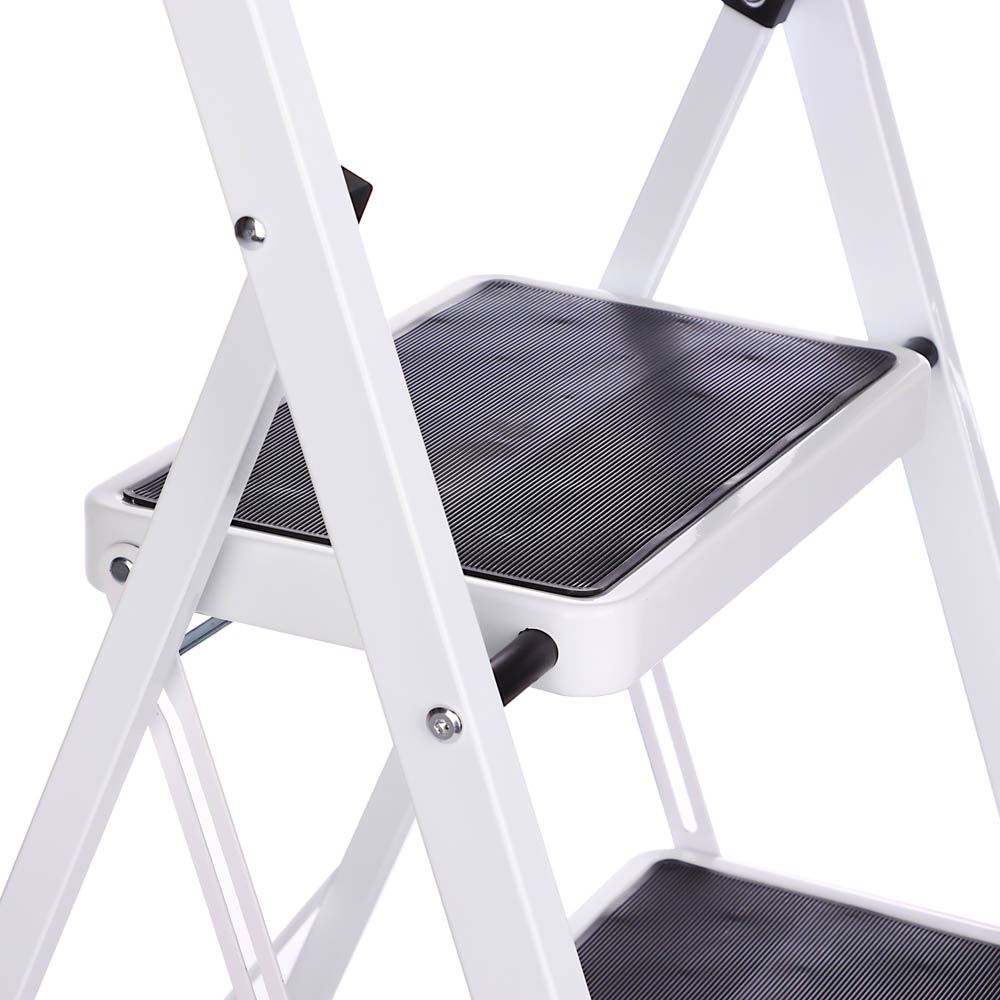 ЕРМАК Стремянка стальная (макс.нагрузка 150кг), 4 ступени, прорезиненные ступени, арт.№ 624-066