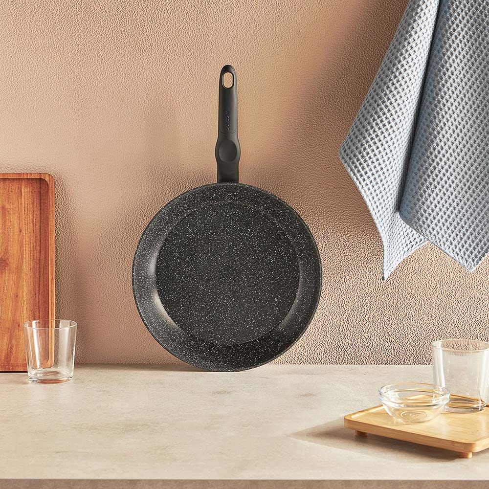 SATOSHI Стоун Сковорода литая d28см, антипригарное покрытие Мрамор, индукция, арт.№ 846-443