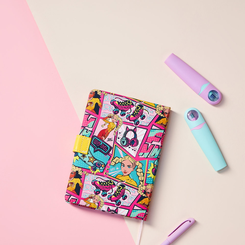 BY Русские Супергерои Зап.книжка 17,8х13см, 112л., тв.обл.с пор., ПУ "софт тач", магнит, "Заря фэшн", арт.№ 557-086