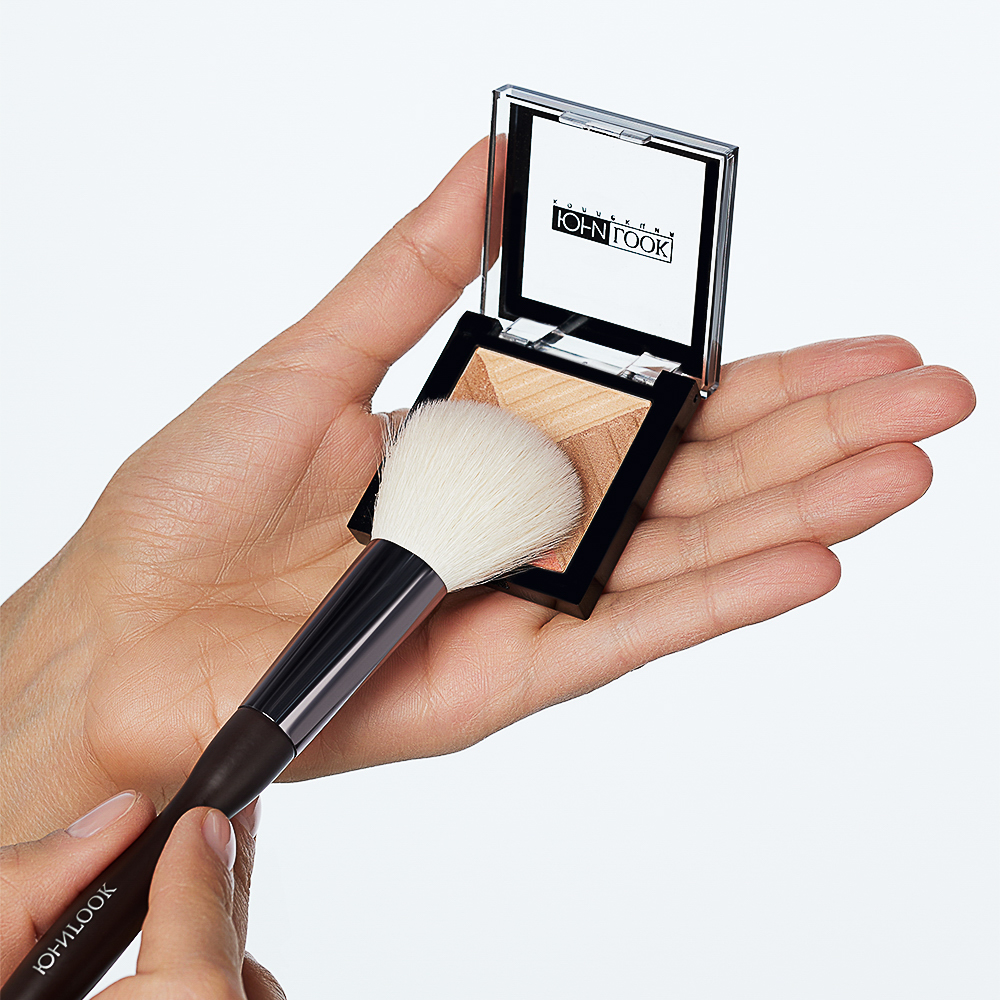 ЮНИLOOK Кисть для румян и сухих текстур, натуральный ворс, дерево, металл, 18см, арт.№ 357-273