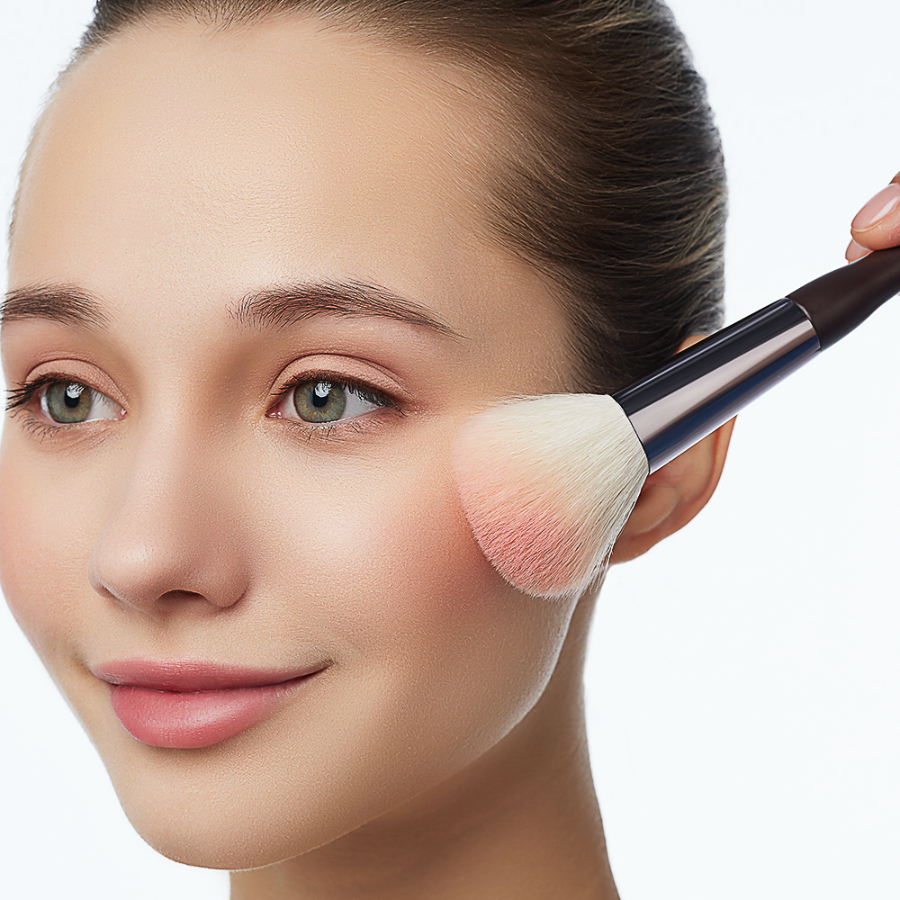 ЮНИLOOK Кисть для румян и сухих текстур, натуральный ворс, дерево, металл, 18см, арт.№ 357-273