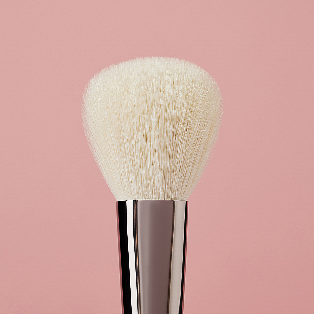 ЮНИLOOK Кисть для румян и сухих текстур, натуральный ворс, дерево, металл, 18см, арт.№ 357-273