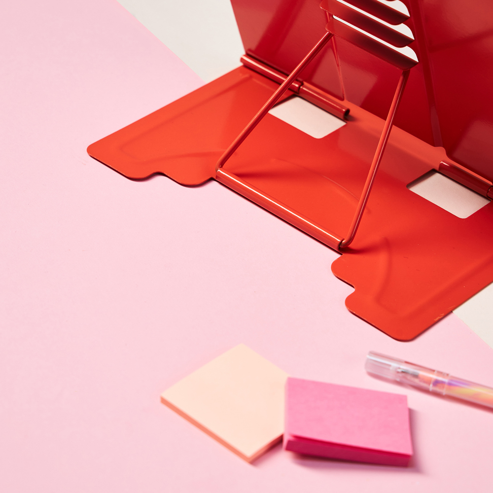 BY Русские Супергерои Подставка д/книг, д/А5, 20х15,5х19см, металл с цв. печатью, "Василиса Джуниор", арт.№ 801-009