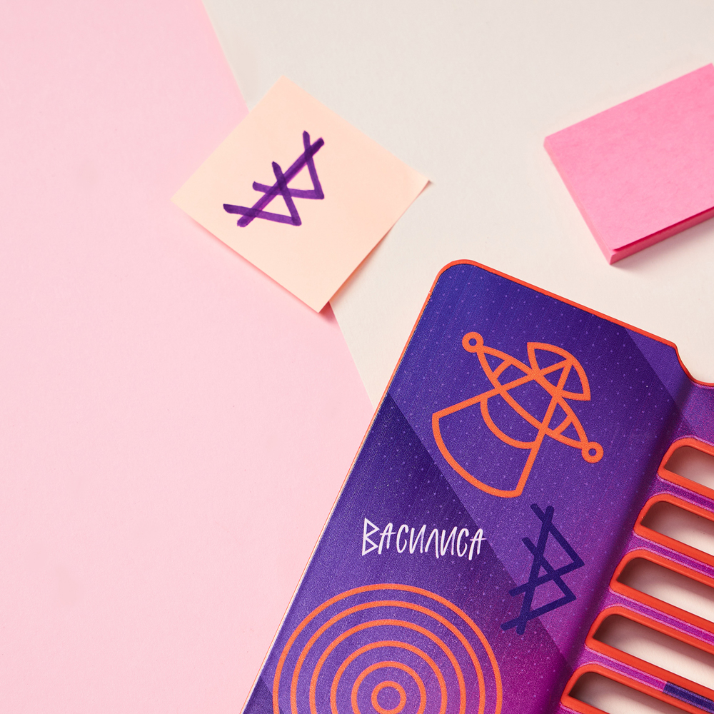 BY Русские Супергерои Подставка д/книг, д/А5, 20х15,5х19см, металл с цв. печатью, "Василиса Джуниор", арт.№ 801-009