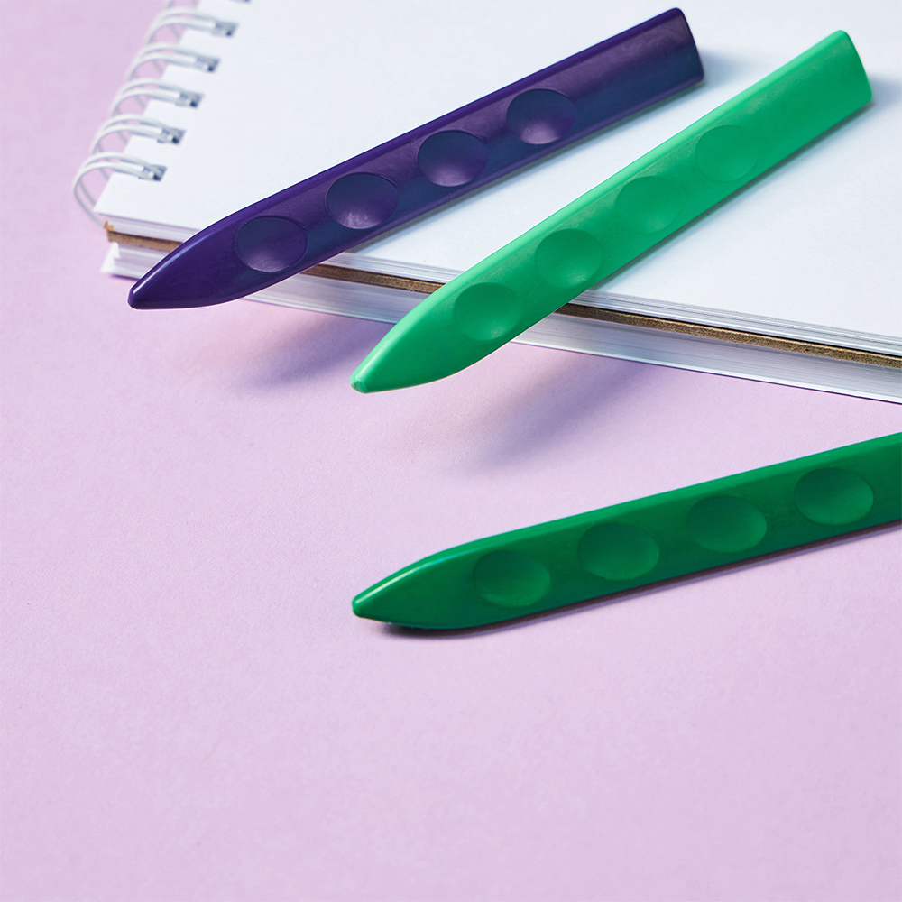 BY Русские Супергерои Мелки восковые пласт., 24 цвета, эрг.3-гранная форма, 10см, "Конек Джуниор", арт.№ 801-011