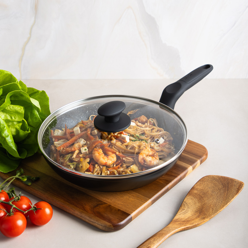 SATOSHI Стоун Сковорода литая с крышкой d26см, антипригарное покрытие мрамор, индукция, арт.№ 846-676