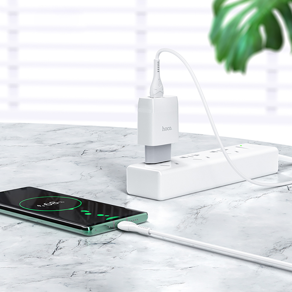 Комплект СЗУ hoco. модель C72Q, USB-C 18Вт, QC3.0, каб. C-C, белый, арт.№ 916-335