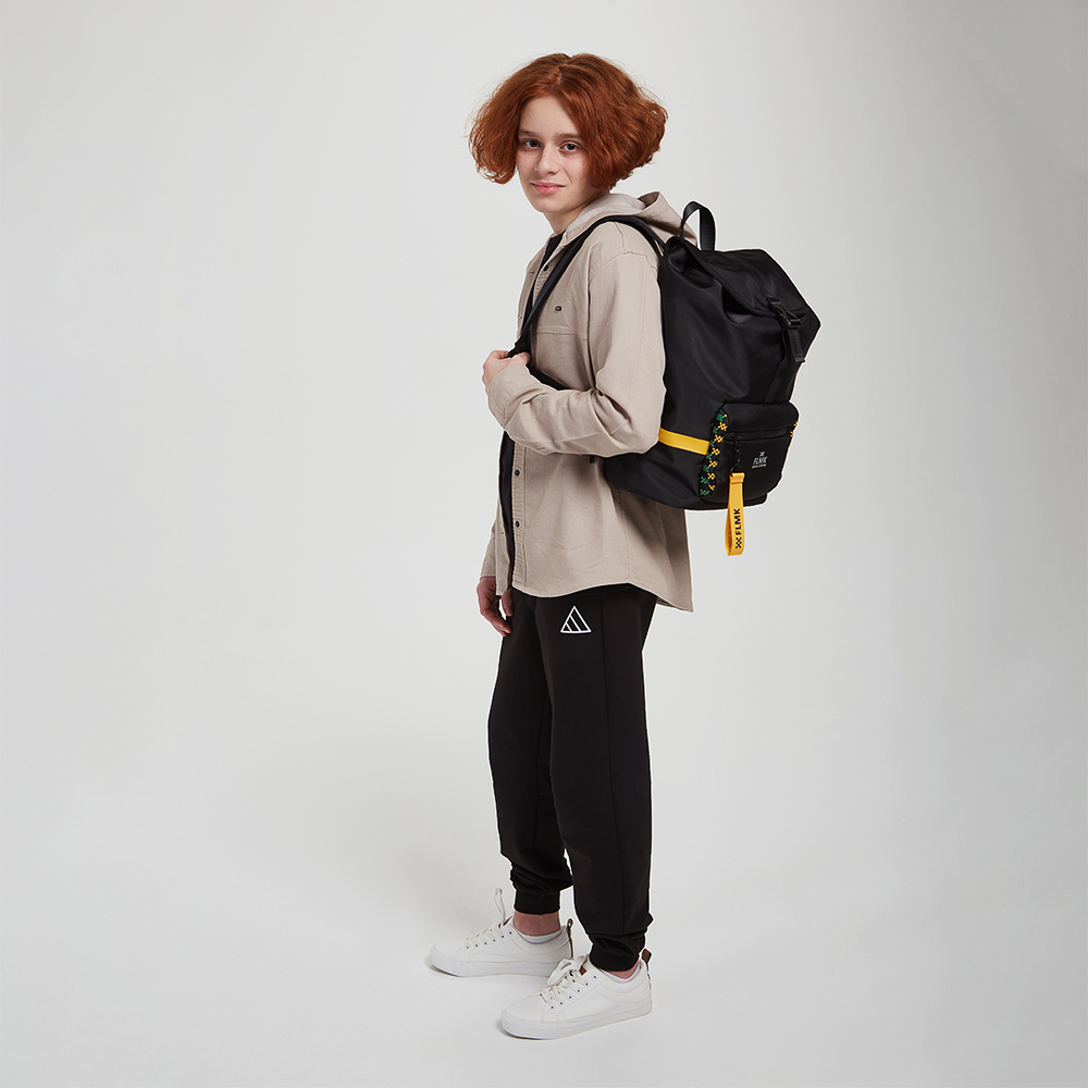 Рюкзак универсальный  37х28х16см, 1 отд.на завязке, клапан на пласт.застежке, 1 карм., нейлон, черн, арт.№ 555-025