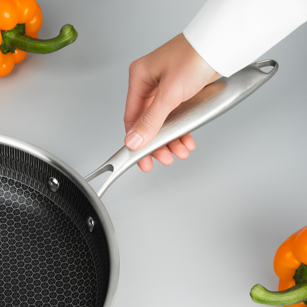 SATOSHI Савона Сковорода Triply 3-х слойная 28х5,3см, нерж.сталь 18/10, антиприг.покр. "соты", инд, арт.№ 822-269