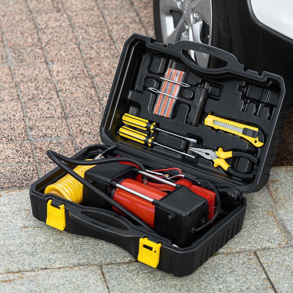 ЕРМАК Набор 12 предметов с 2-х поршневым компрессором 12В, 60л/мин, 180Вт, арт.№ 713-111