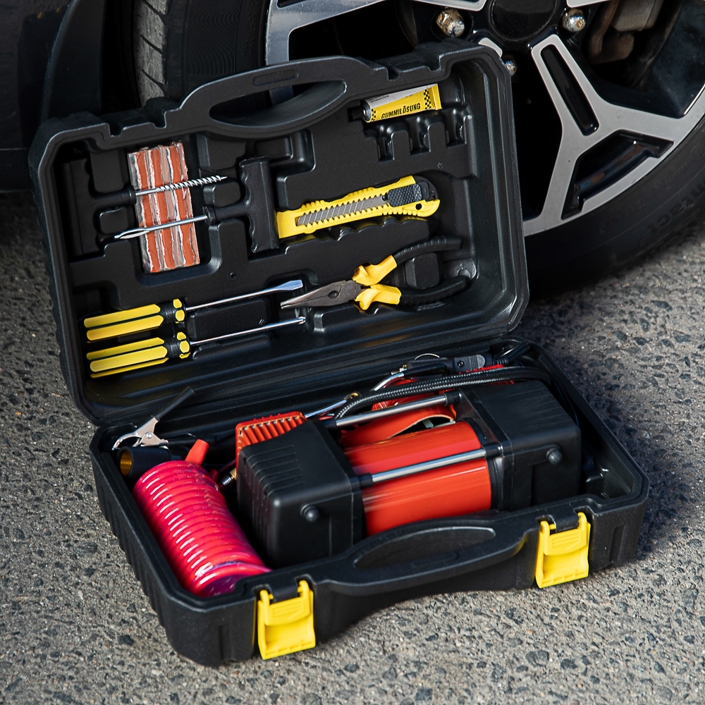 ЕРМАК Набор 12 предметов с 2-х поршневым компрессором 12В, 60л/мин, 180Вт, арт.№ 713-111