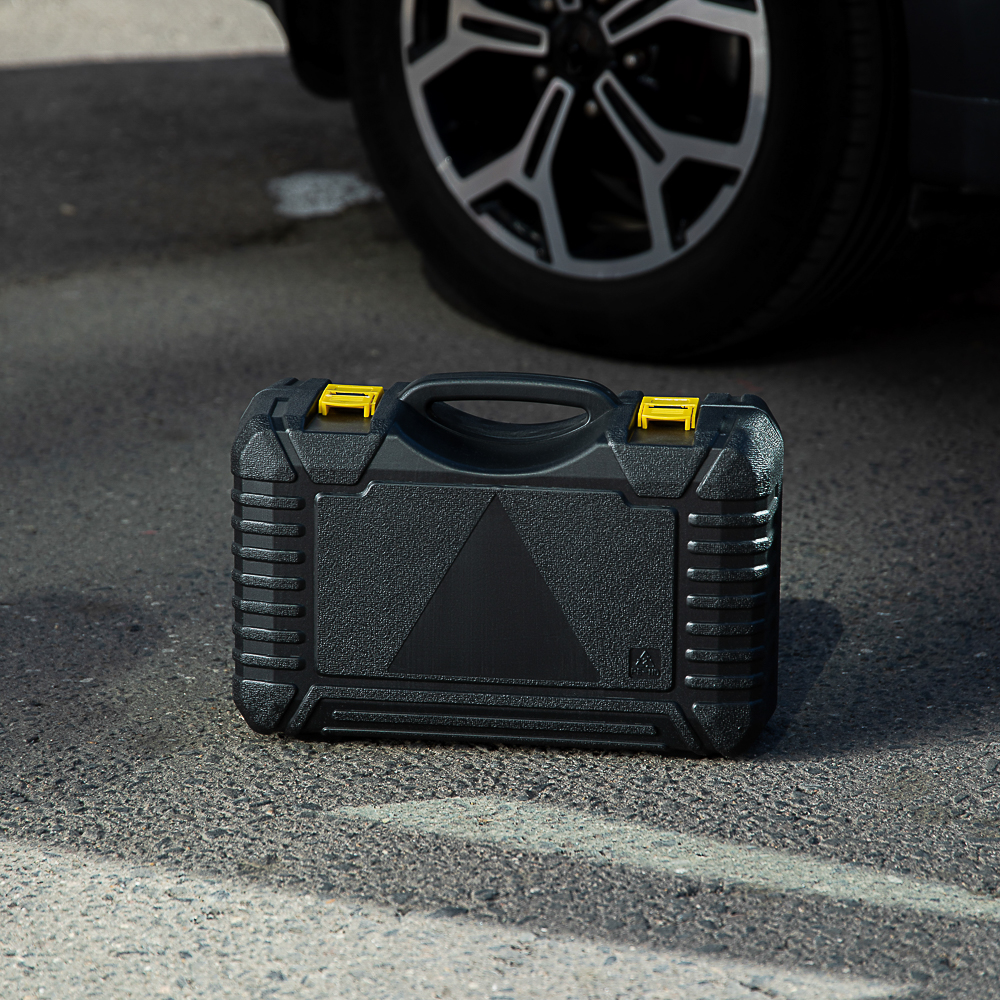 ЕРМАК Набор 12 предметов с 2-х поршневым компрессором 12В, 60л/мин, 180Вт, арт.№ 713-111