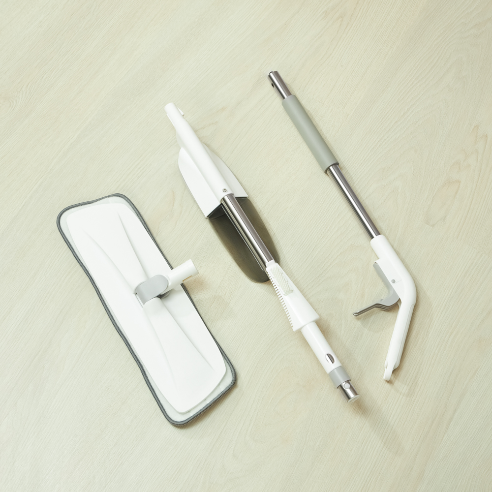 Швабра с распылителем и смен. насадкой тм VETTA, ручка 118см нерж.cталь, насадка микрофибра 41x12см, арт.№ 444-375