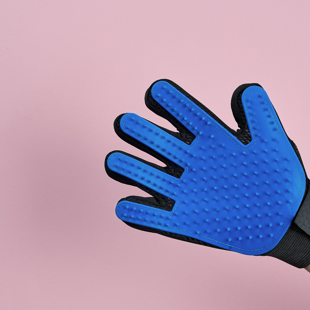 VETTA Перчатка-щетка для домашних животных, нейлон, ТПР, 23х16,5 см, арт.№ 273-147