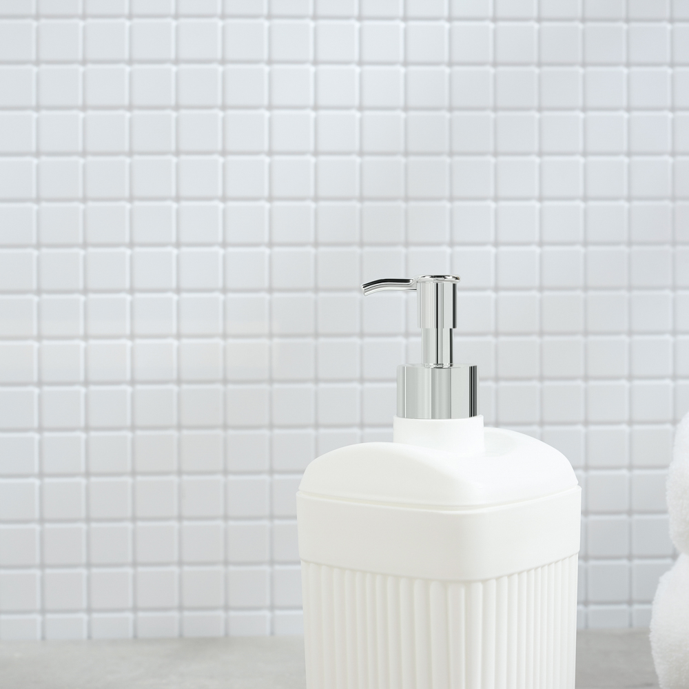 Диспенсер для жидкого мыла "Velvet" 90х90х187мм, 0,65л, белый, арт.№ 463-336