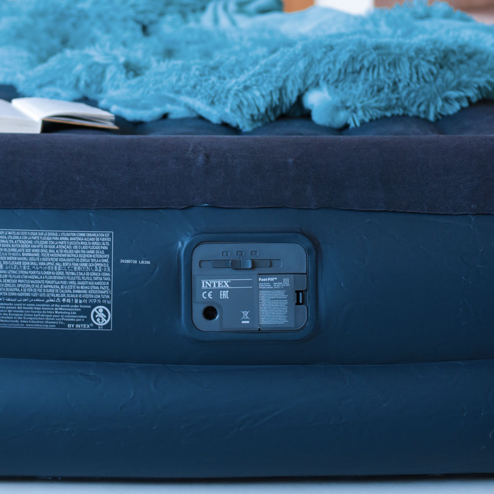 INTEX Матрас надувной PILLOW REST с подголовником, встр.электронасос, 203х152х42см, до 272кг, 64124, арт.№ 108-008