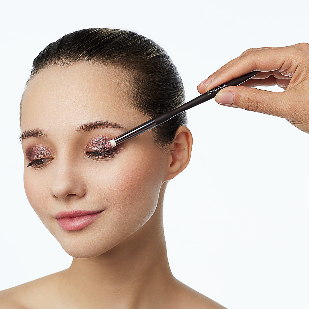 ЮНИLOOK Кисть для растушевки теней бочонок, натуральный ворс, дерево, металл, 15,7см, арт.№ 357-277