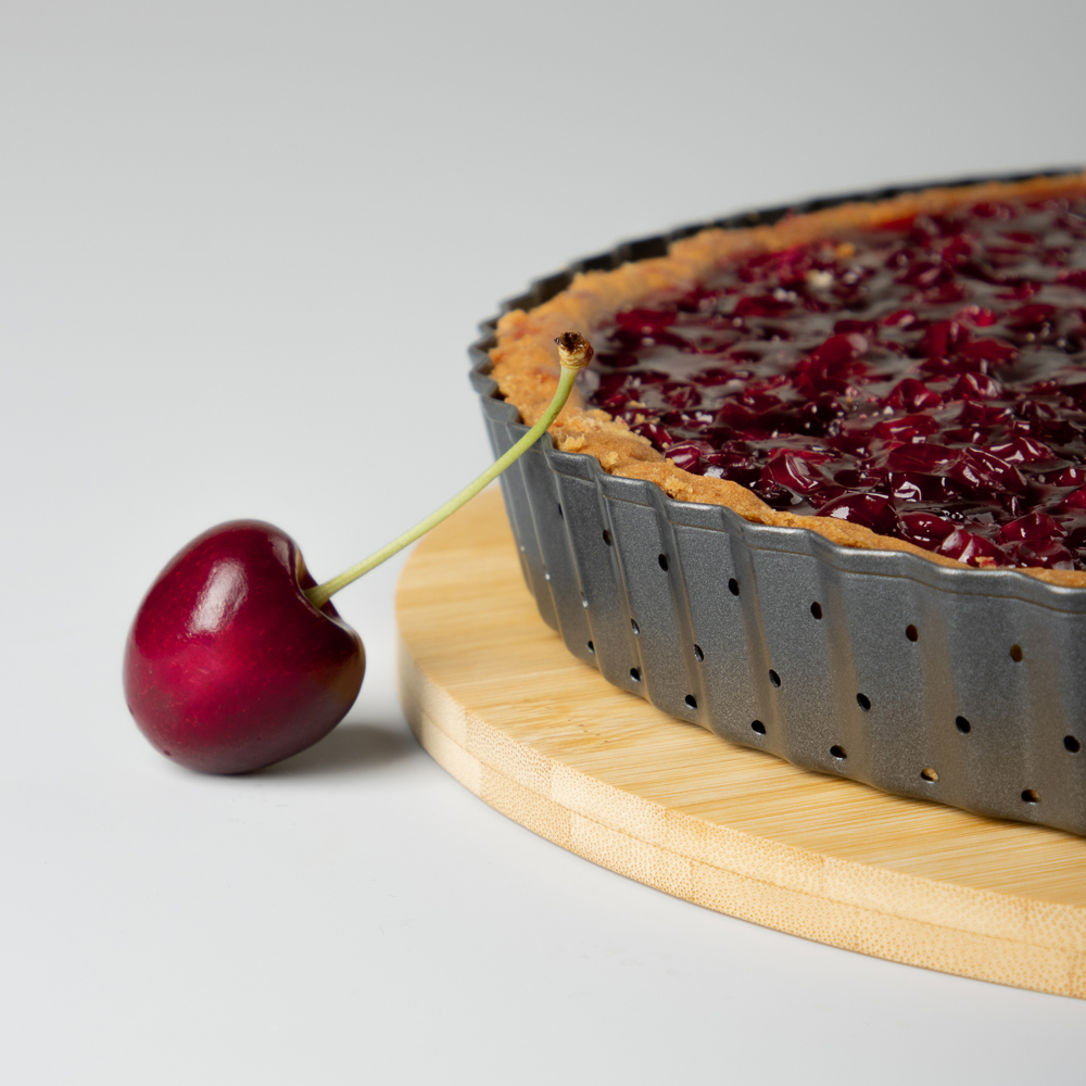 VETTA Форма для выпечки перфорированная 24x2,5см, съемное дно, угл.сталь, антипригарное покрытие, арт.№ 849-003