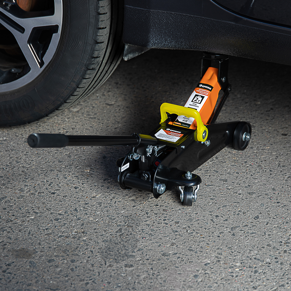 ЕРМАК Домкрат гидравлический подкатной 2 т, высота подъема 125-300мм, арт.№ 742-001